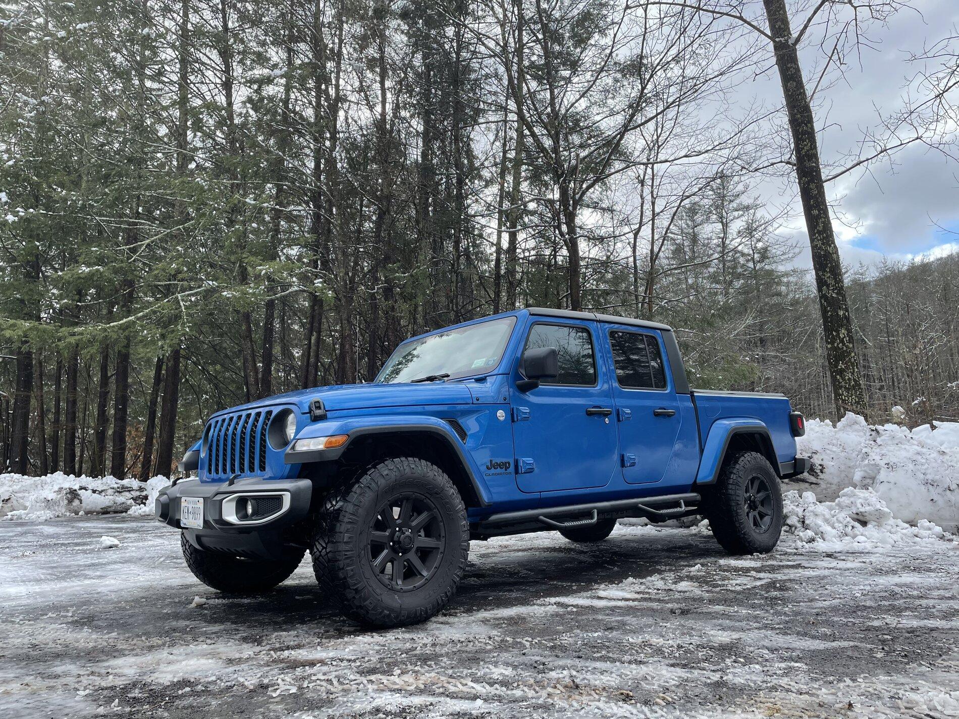 Jeep Gladiator HYDRO BLUE PEARL Gladiator JT Club 394BE0FA-F43B-42BC-BC16-B218A045CC13