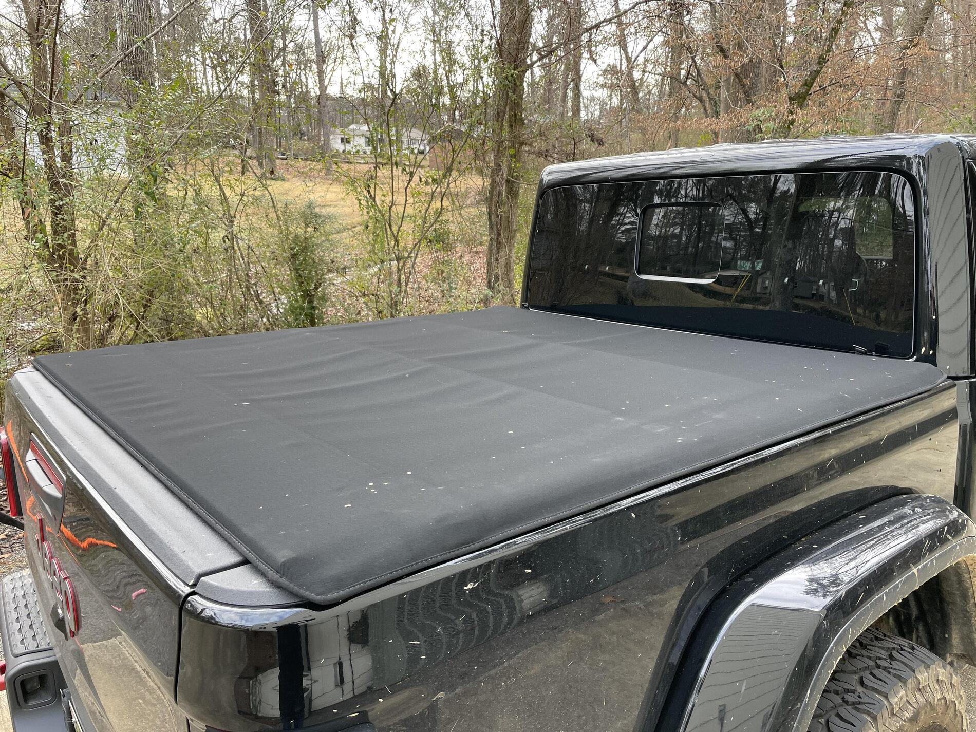 Jeep Gladiator Factory Roll Top Tonneau Cover $400 Roll up 1