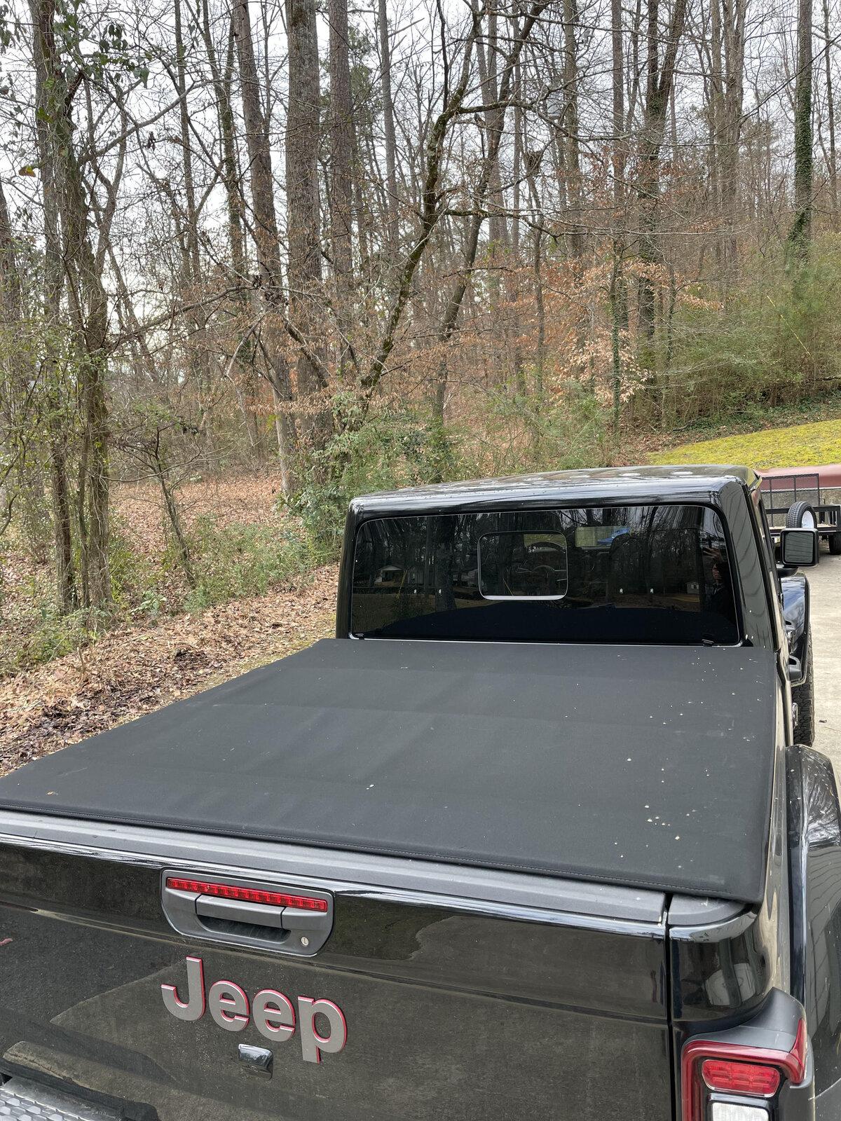 Jeep Gladiator Factory Roll Top Tonneau Cover $400 Roll up 2
