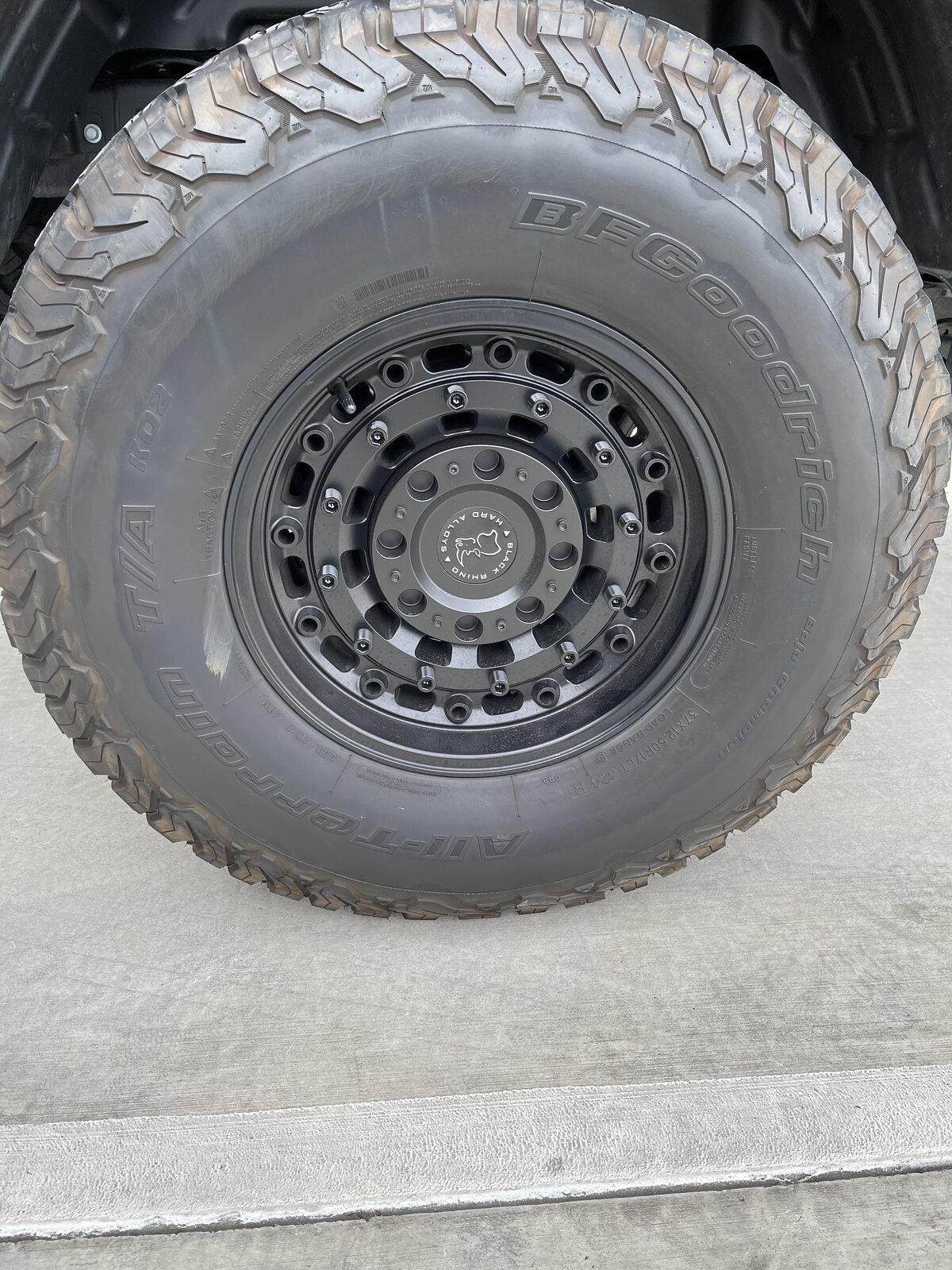 Jeep Gladiator 17" Black Rhino Arsenal Plus 37" BF GoodRich Tires IMG_0288
