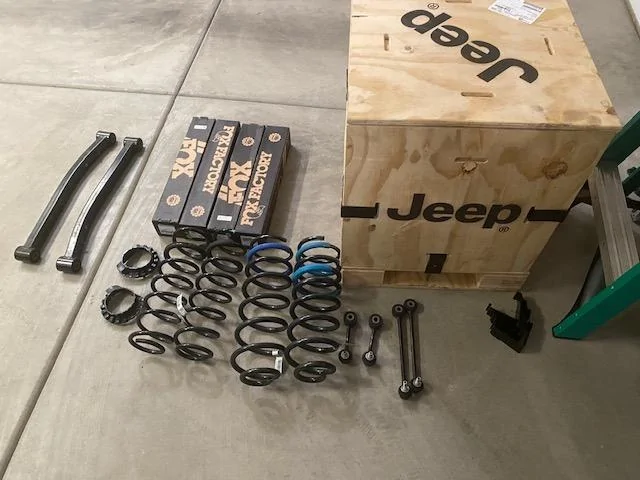 Jeep Gladiator Rubicon suspension and Mopar crate $300 IMG_4605
