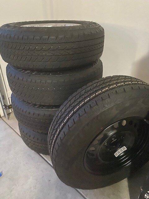 Jeep Gladiator Rubicon spare tire and rim $75 IMG_4609