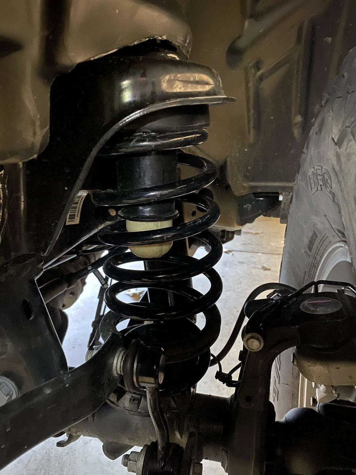 Jeep Gladiator Level kits causing a front spring bow? F56A9080-3DCD-4F9A-8095-506E5329770F