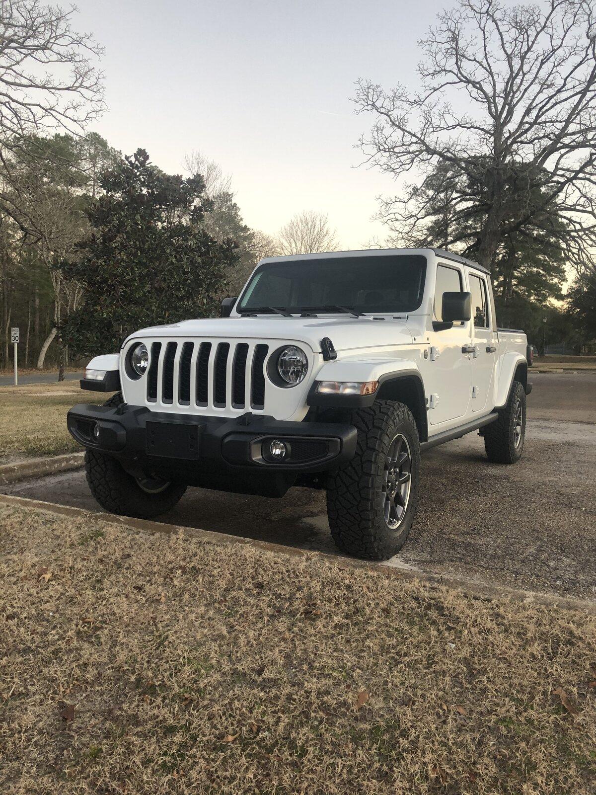 Jeep Gladiator 80TH ANNIVERSARY Edition Gladiator JT Club B35A5268-DBEC-43F9-B180-7F0A51C1D6A4