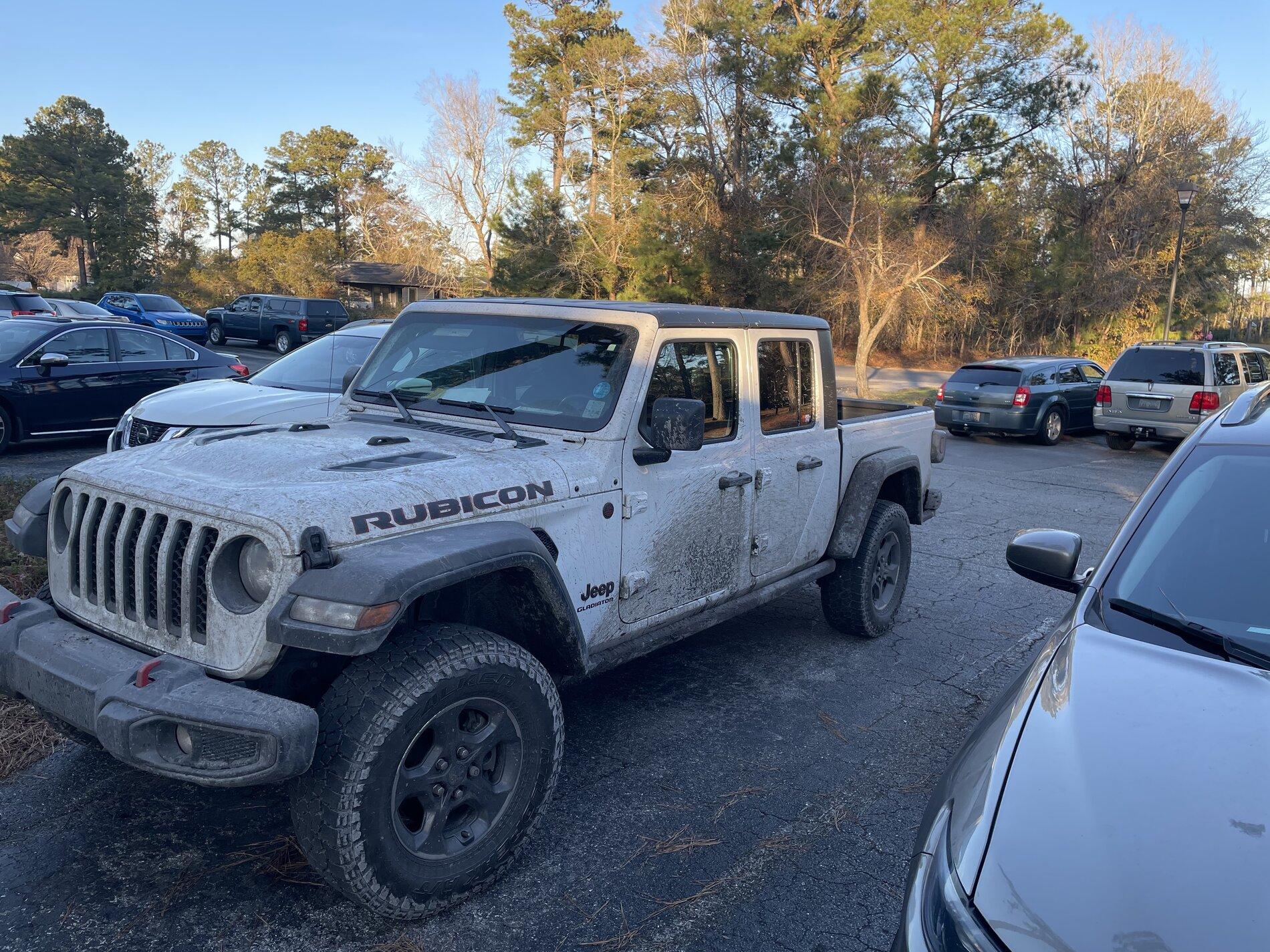 Jeep Gladiator How do you clean the Gladiator? IMG_0393 2