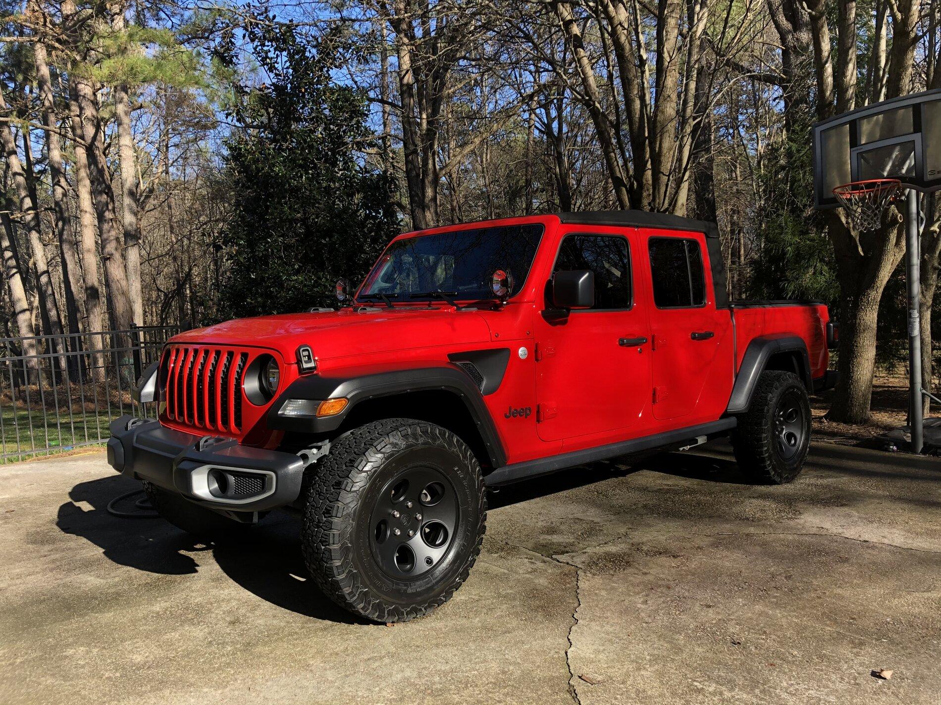 Jeep Gladiator FIRECRACKER RED Gladiator JT Club 26D2BC49-8EDB-49AE-86BF-5E0713308C2A