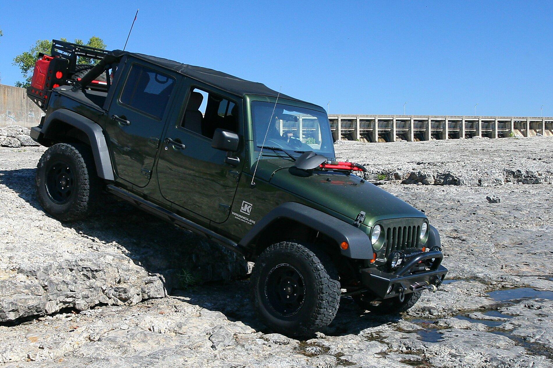 Jeep Gladiator Who Has Just The Soft Top???? JK-Forum at Disney, Sep 10, 4435, Mark (by Ryen)
