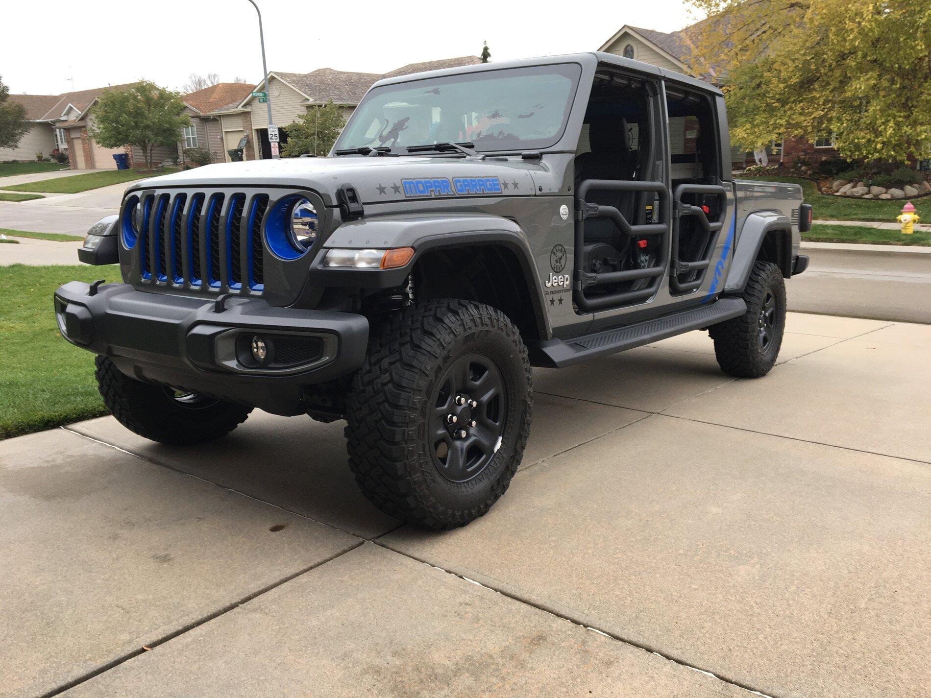 Jeep Gladiator OEM Gladiator Steel Wheels IMG_3076.JPG