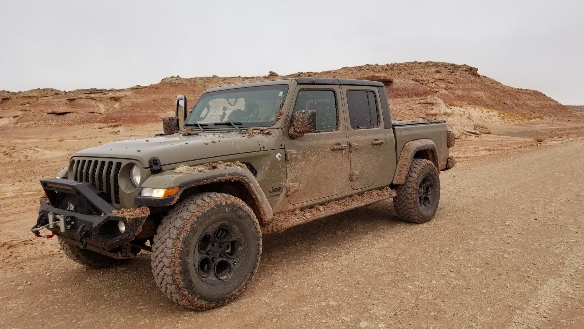 Jeep Gladiator Lets see those 17" RIMS ! 20201109_095931