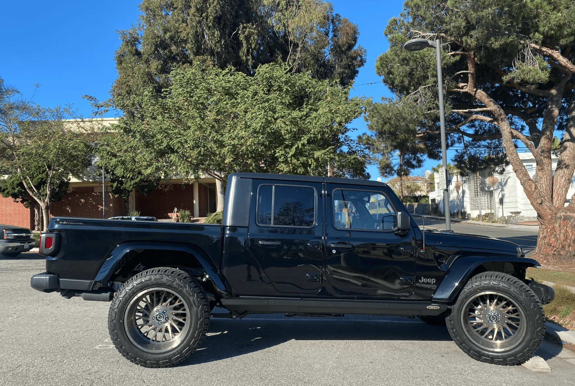 Jeep Gladiator Lets see all those Gladiators with lifts and bigger tires! Screen Shot 2021-01-22 at 11.05.37 AM