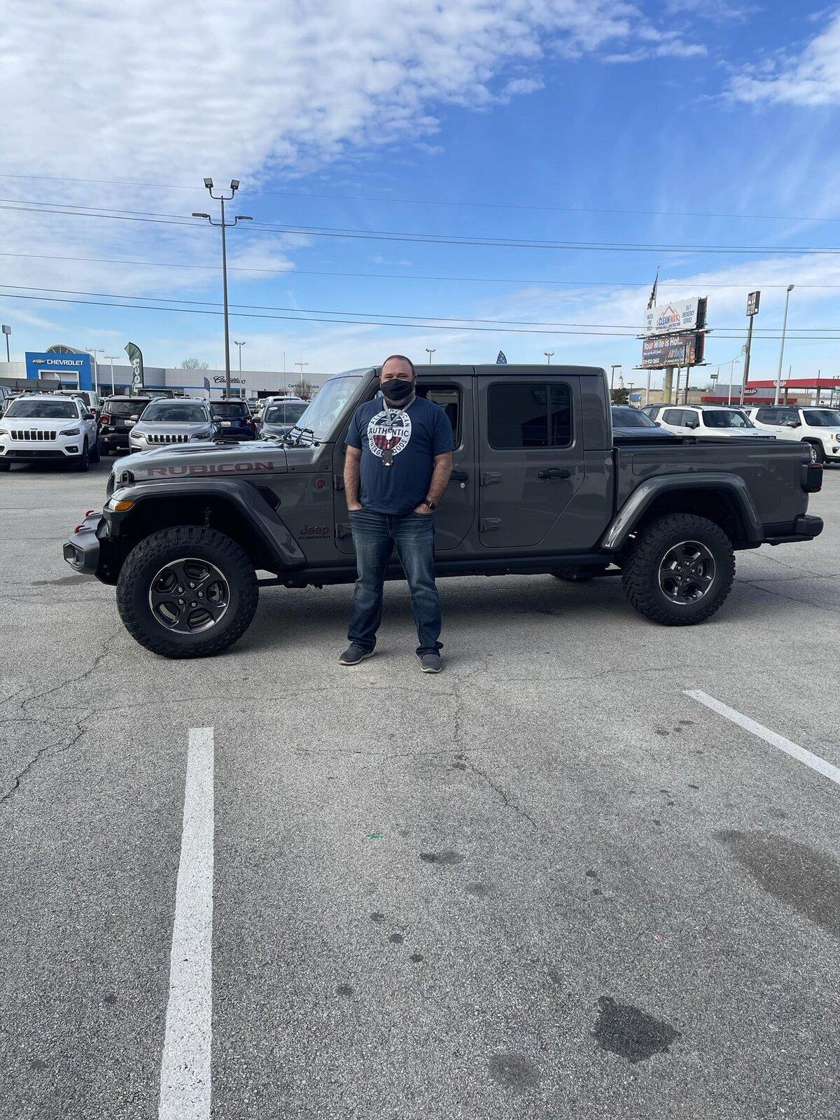 Jeep Gladiator Project Riot 2.0 - EVO 6.5" lift on 40s Kp02tWv