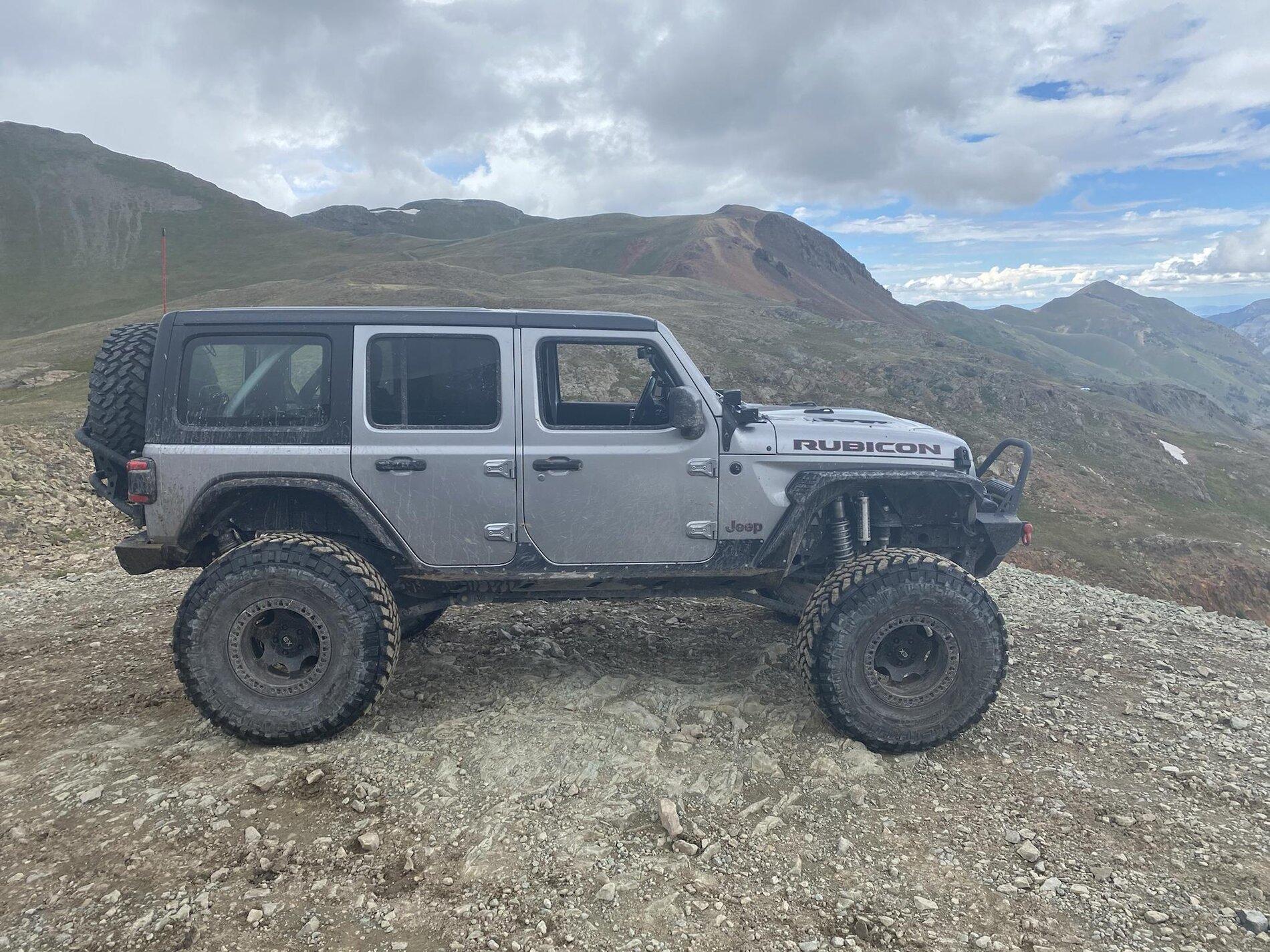 Jeep Gladiator Project Riot 2.0 - EVO 6.5" lift on 40s pBCTSfF