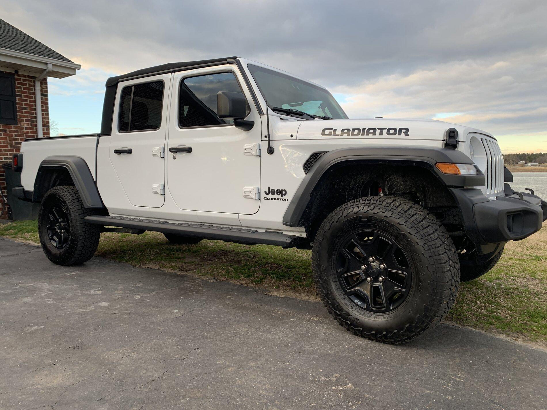 Jeep Gladiator Truck Master Designs drip rails installed, bye-bye wet pants! 2ABB1525-D877-4F47-942C-4179BFB8D8FE