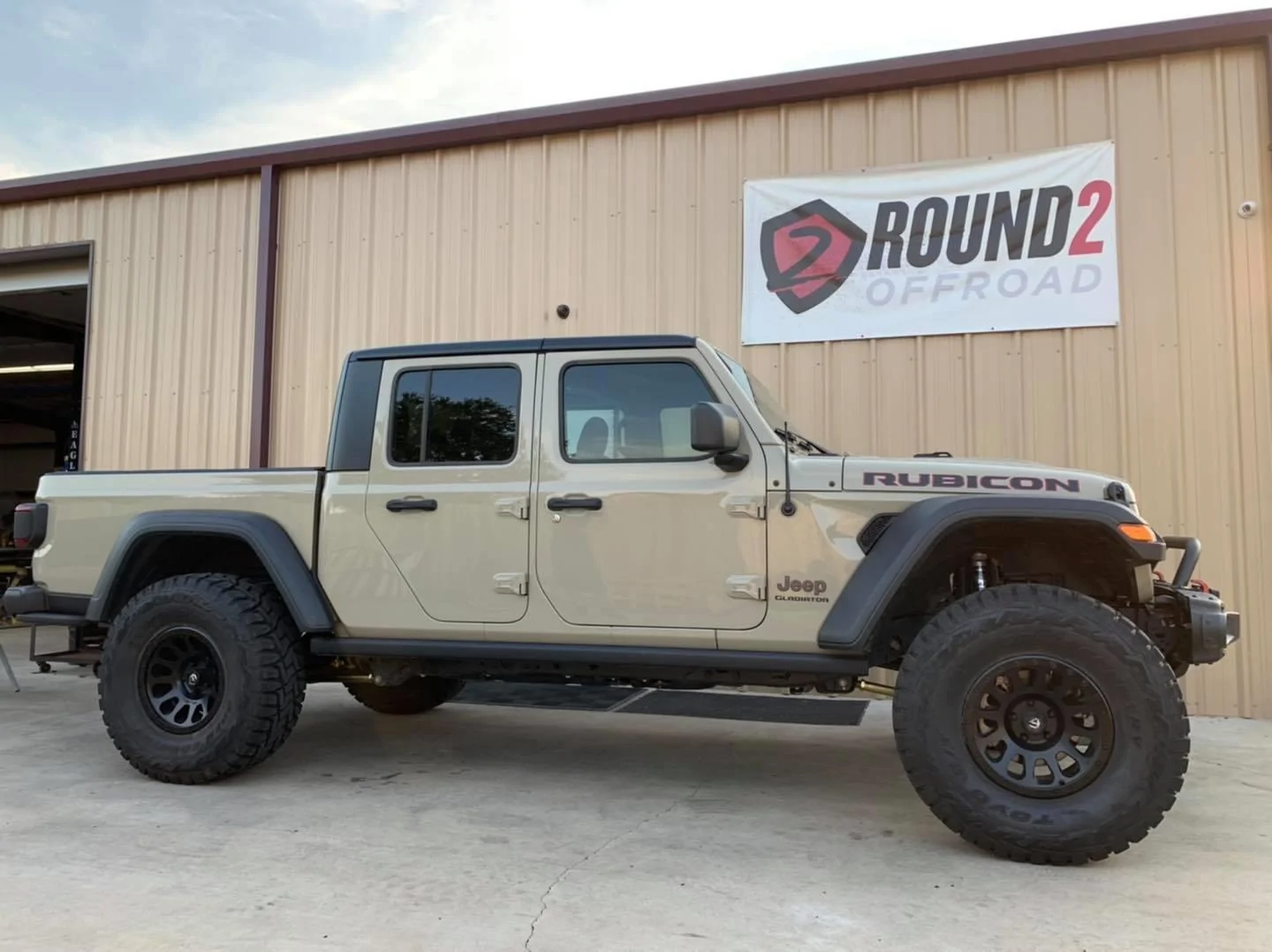 Jeep Gladiator Metal. Cloak game changer 3.5 39054BCF-2D07-4622-9482-48495C59AB36