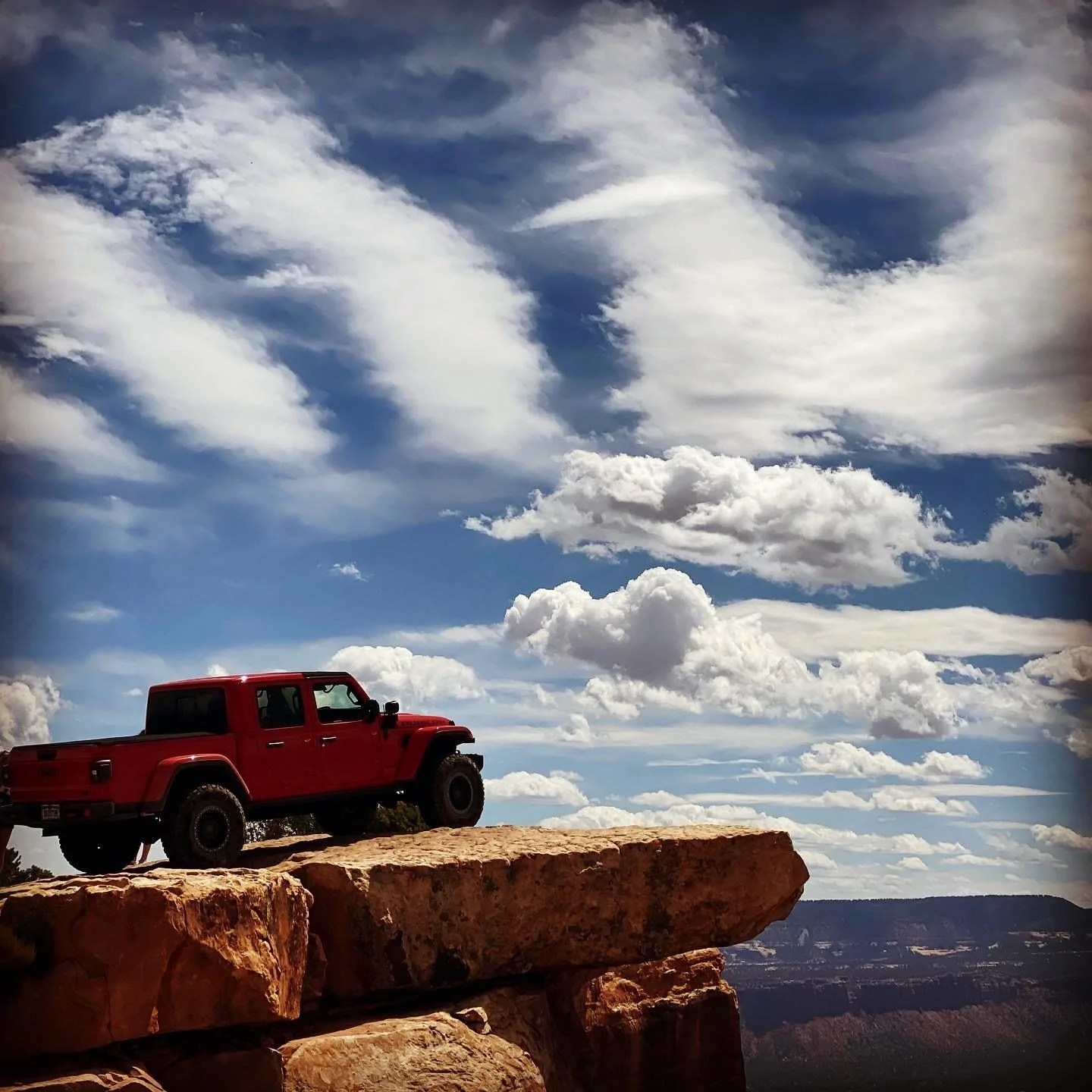 Jeep Gladiator Gladiator Glamour Shots CCA13E20-285B-4C22-96B6-FC831BD3D39C