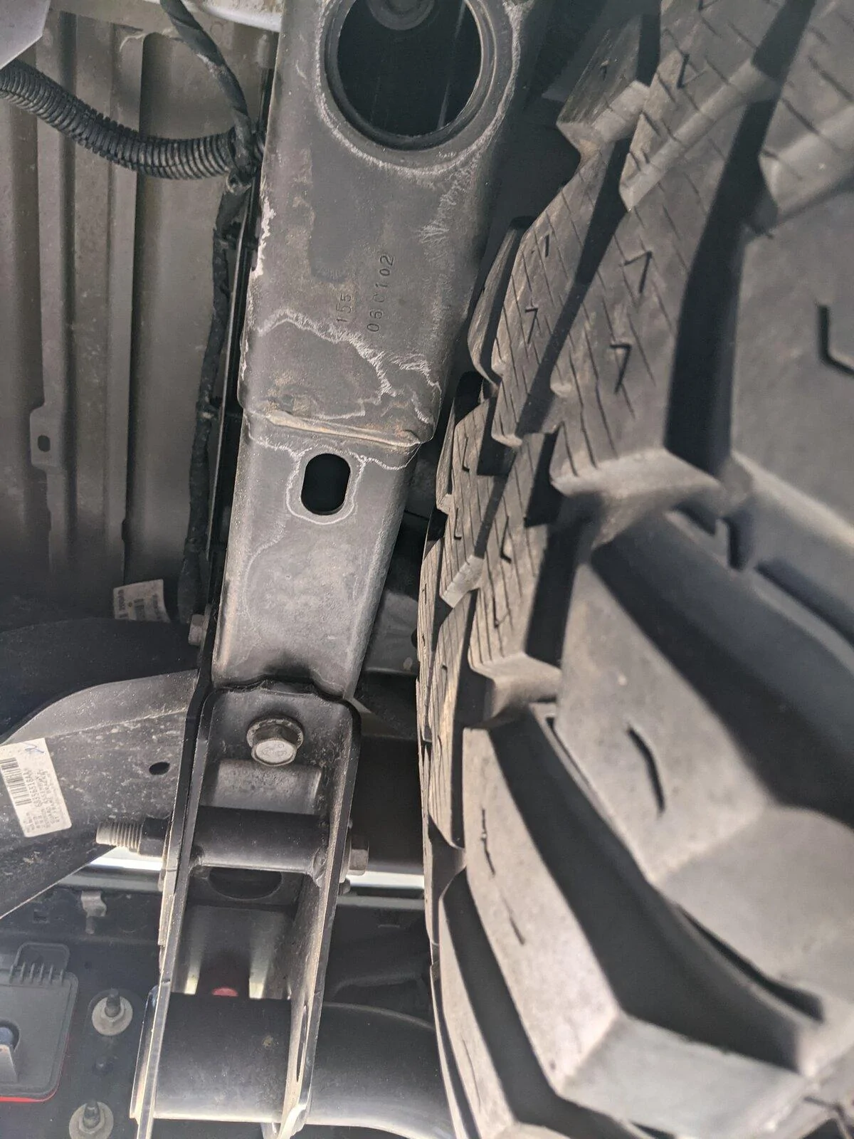 Jeep Gladiator 37” spare tire - list of tires that fit under the bed PXL_20210123_175651856