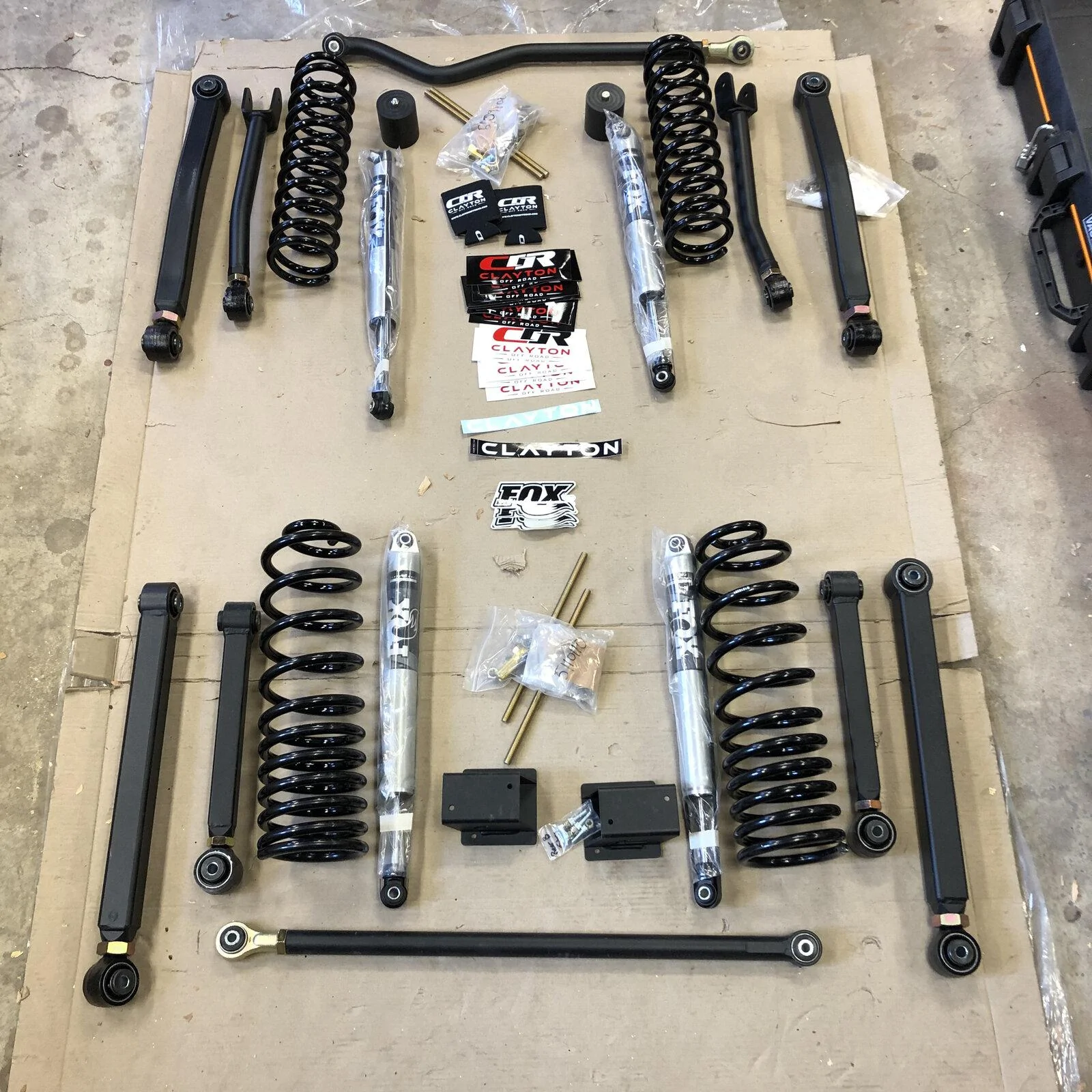 Jeep Gladiator Clayton 2.5" Overland Lift Driveway Solo Install Review IMG_1068