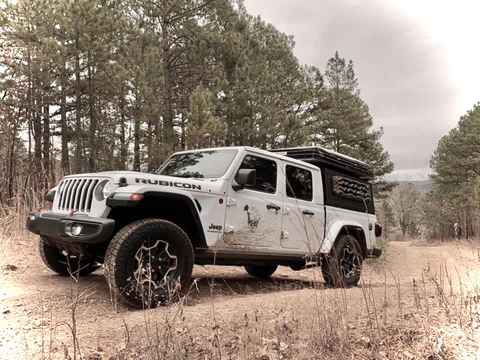 Jeep Gladiator Gladiator Glamour Shots 7957343C-812B-424F-AC80-A94F77A90967