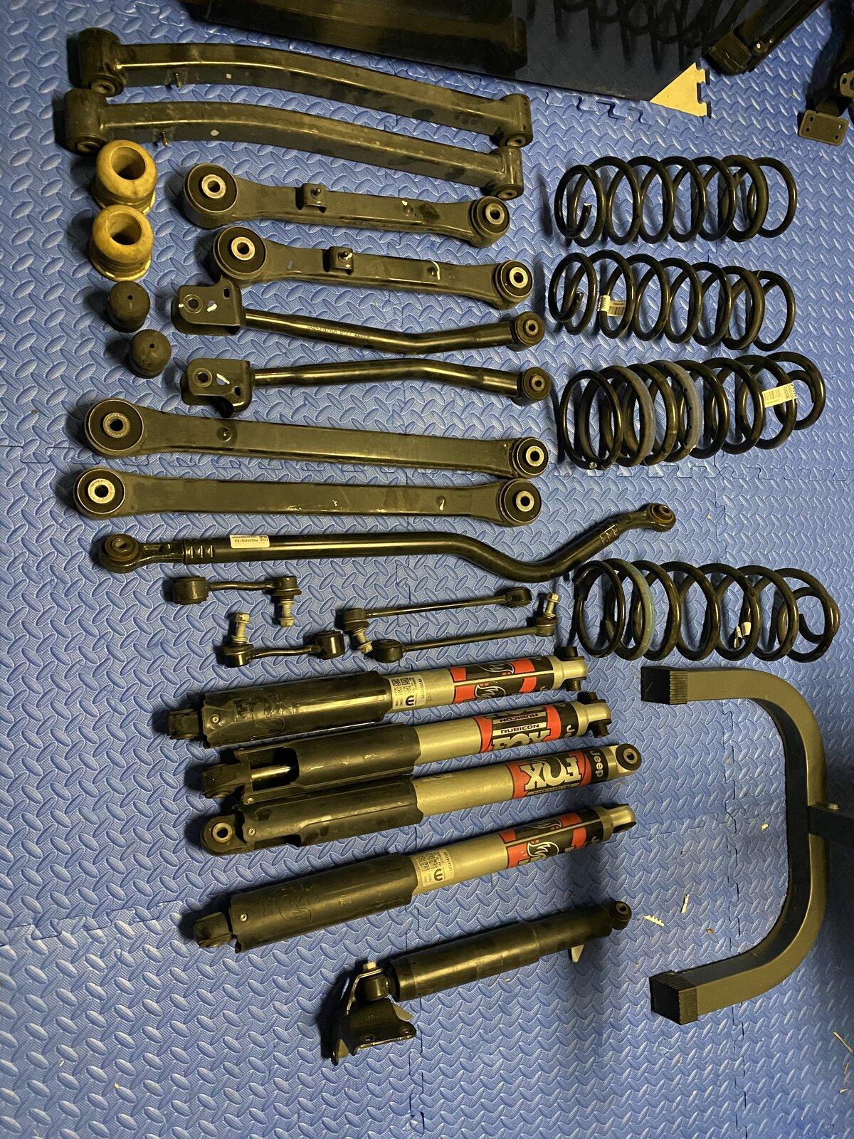Jeep Gladiator Rubicon Stock Suspention C09E1844-25EE-4FAF-B7D7-371907DB0258