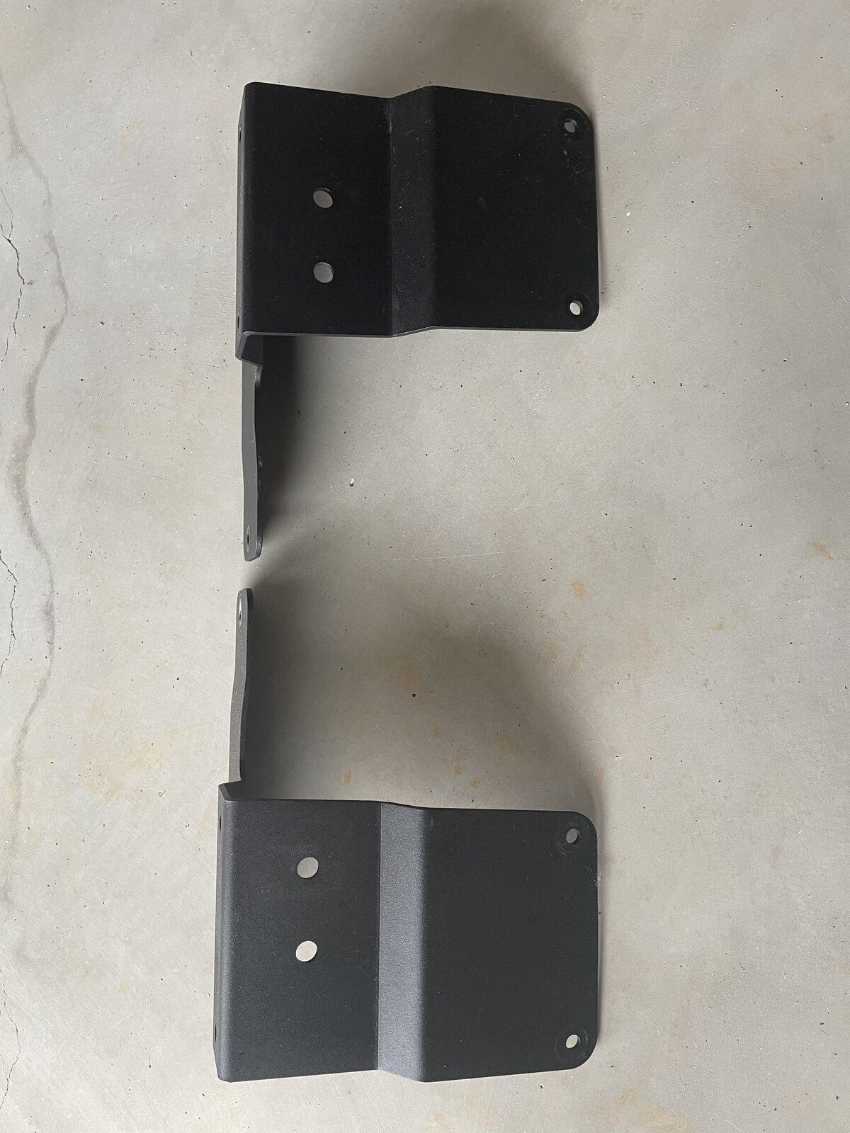 Jeep Gladiator Mopar Mounting Bracket Lower A-Pillar 2AC50E39-F21F-44A2-BE65-9032060B12F3