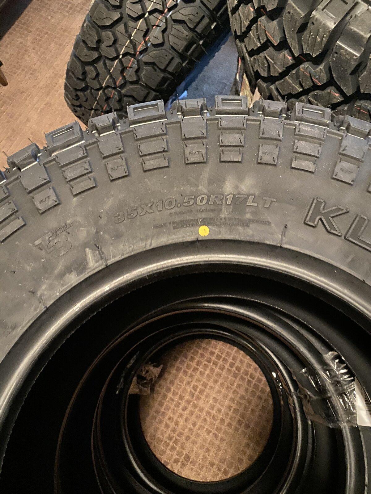 Jeep Gladiator Kenda Klever R/T KR601 35x10.50R17 2A43D9B0-0F4B-4578-AEBD-1E14C55D2EC1