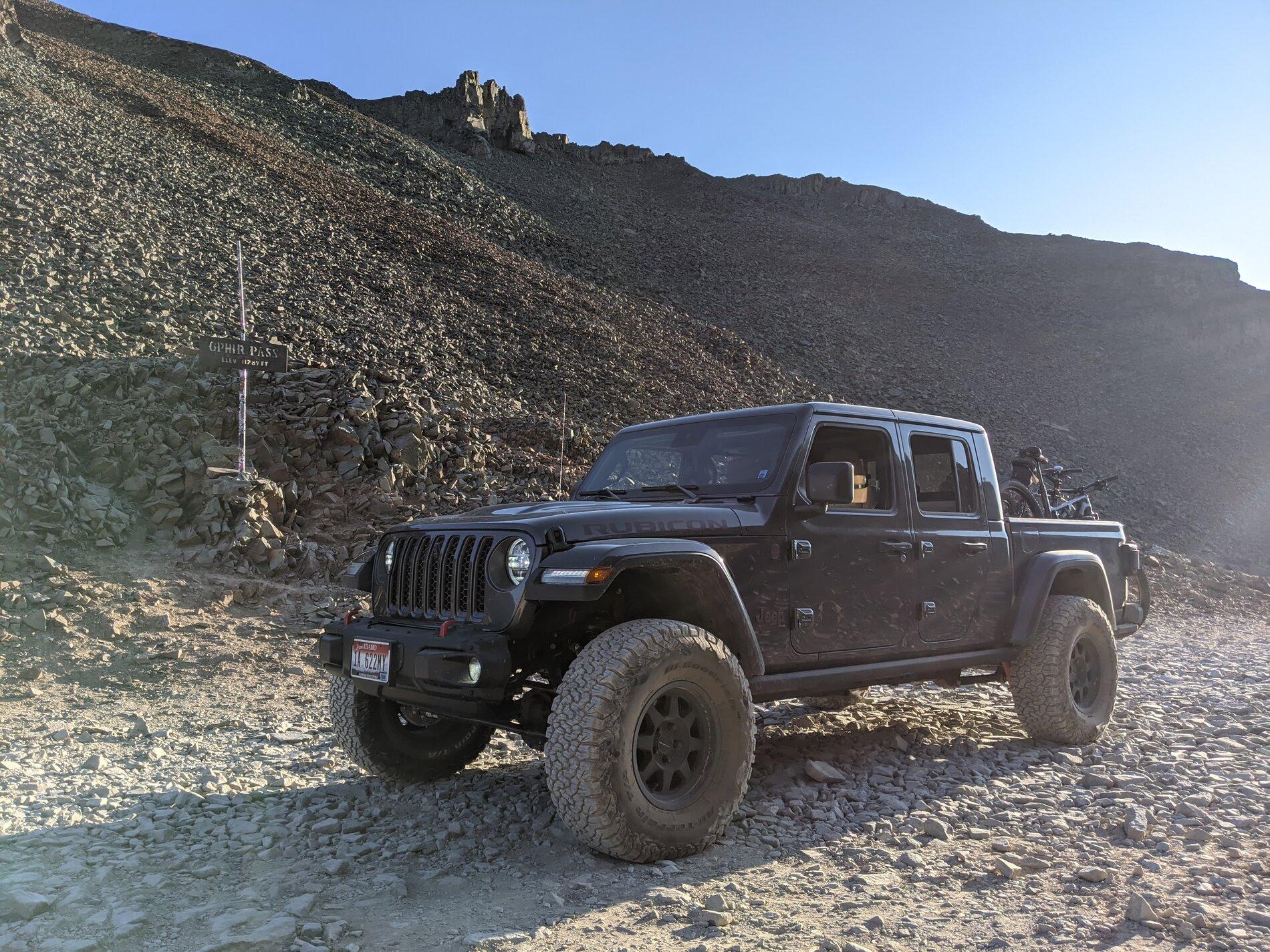 Jeep Gladiator Metalcloak GC 3.5" - should I add spacers to the rear? PXL_20200925_000859552