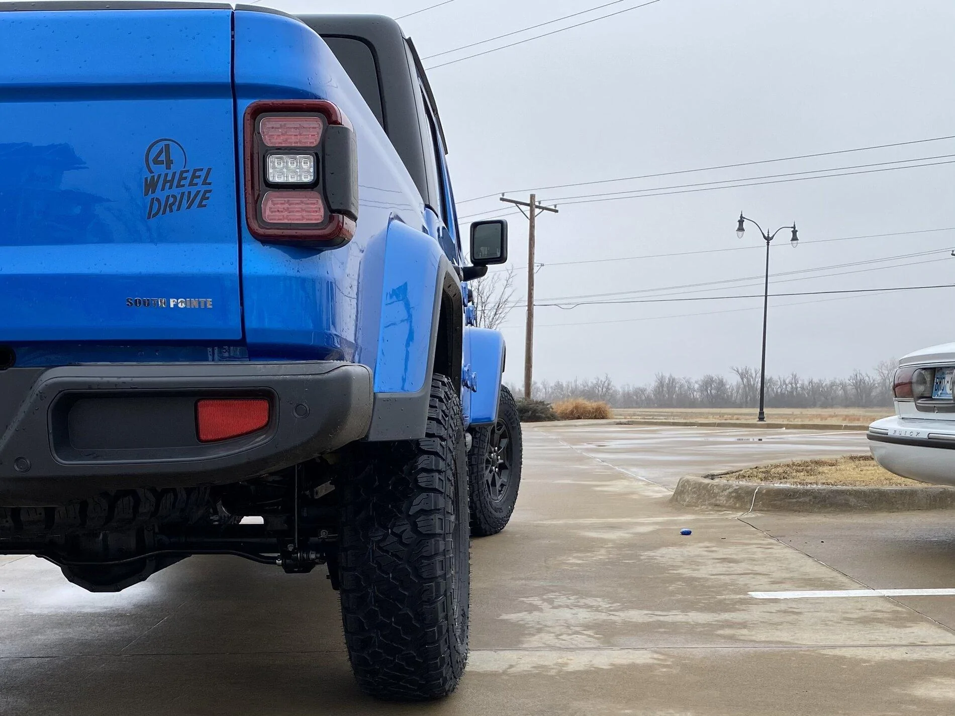 Jeep Gladiator Kenda Klever R/T KR601 35x10.50R17 03CD6D95-C98C-4D7B-85CC-674089464BCA