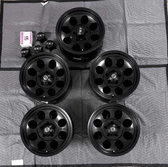Jeep Gladiator (5) Mickey Thompson Classic III, 17x9 Wheel with 5 on 5 Bolt Pattern - Black - 90000001794 MT1