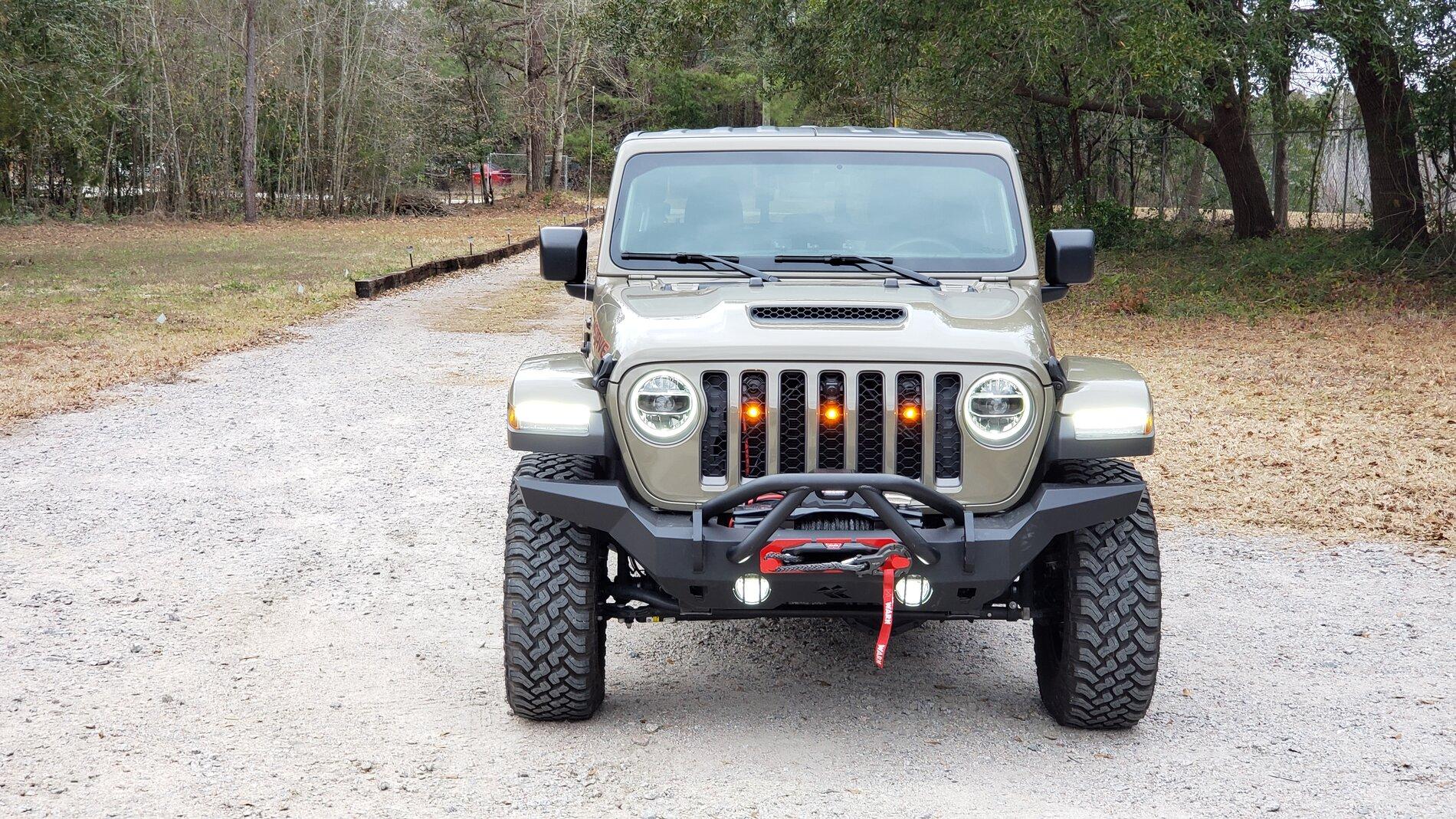 Jeep Gladiator Anyone install Quadratec pre-runner lighting? 20210124_165033