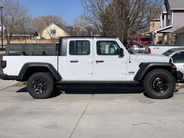 Jeep Gladiator ‘21 Sport w/2” Mopar, Kenda 35x10.50 on Mopar Steel Spares 9065F6E4-B17B-4B7D-9A27-FA7FB90DEA1F