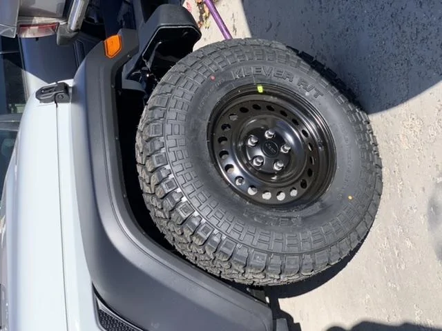Jeep Gladiator ‘21 Sport w/2” Mopar, Kenda 35x10.50 on Mopar Steel Spares 7BDA4181-CE9F-4899-9B16-B258604FAB89