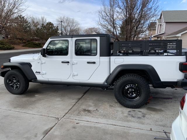 Jeep Gladiator ‘21 Sport w/2” Mopar, Kenda 35x10.50 on Mopar Steel Spares 19728FA6-CD59-4C3F-8C7D-2619708942E7