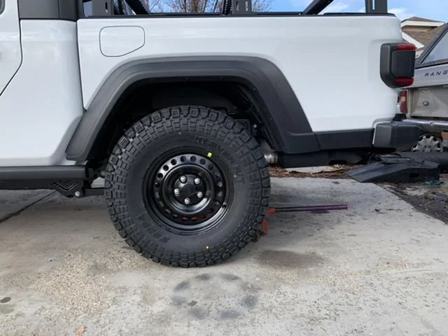 Jeep Gladiator ‘21 Sport w/2” Mopar, Kenda 35x10.50 on Mopar Steel Spares 8516B82D-5C3C-4283-89C5-23FF22FA2339