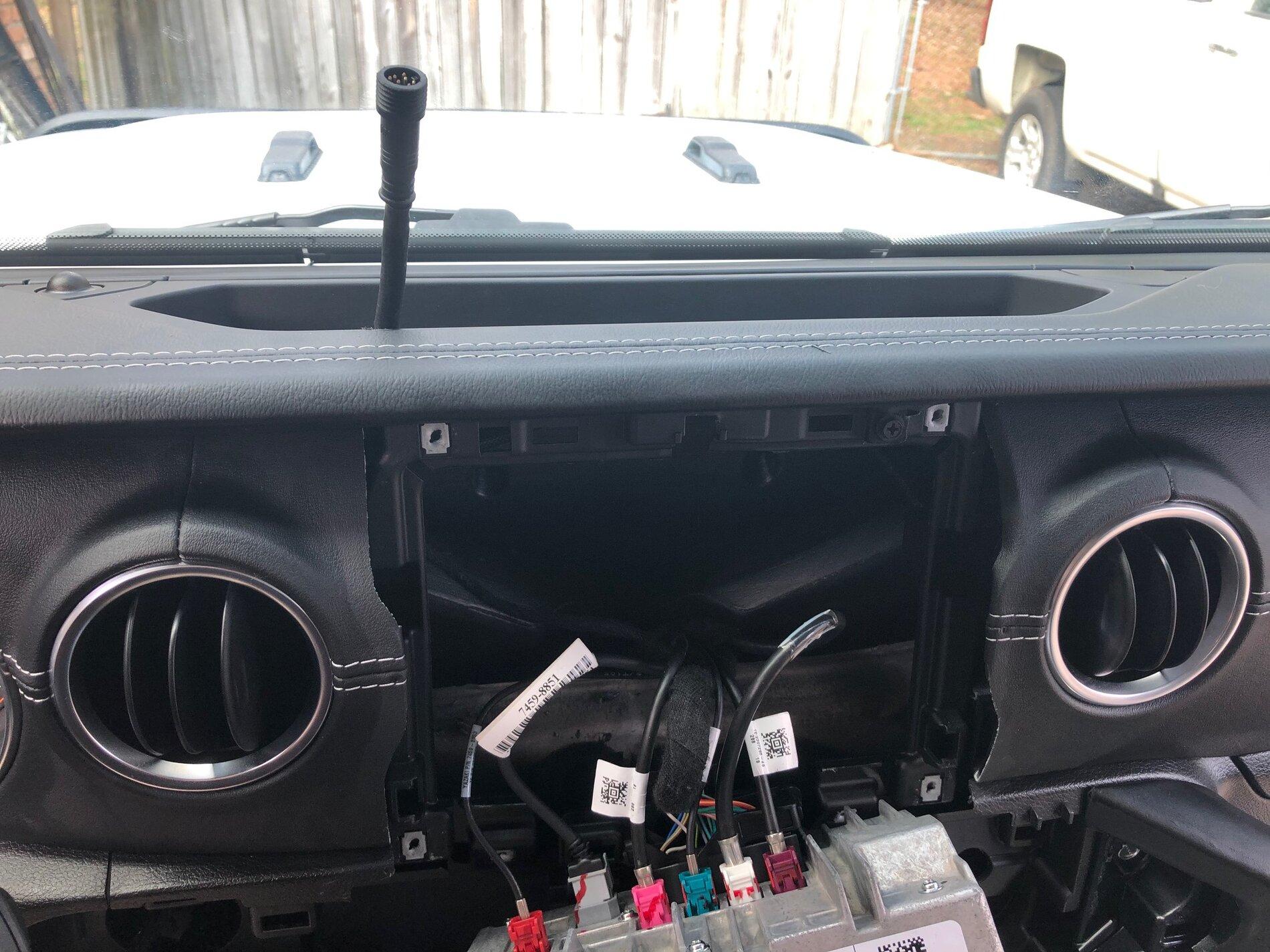 Jeep Gladiator Auxbeam 6-gang Lighting Relay Install aux 5 IMG_1049