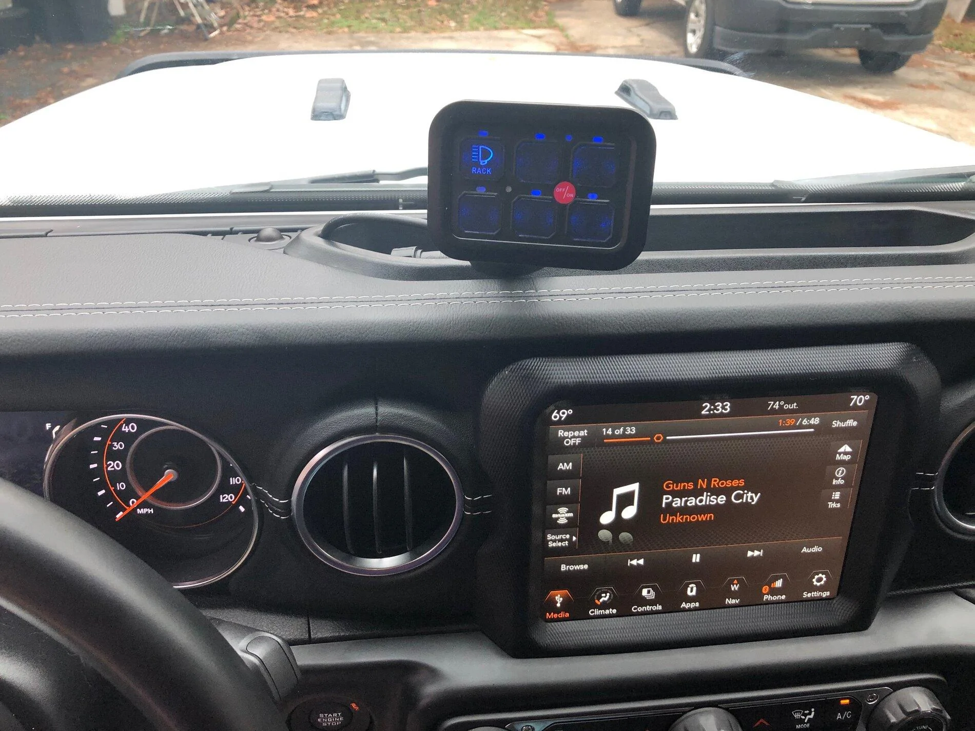 Jeep Gladiator Auxbeam 6-gang Lighting Relay Install aux 7 IMG_1060