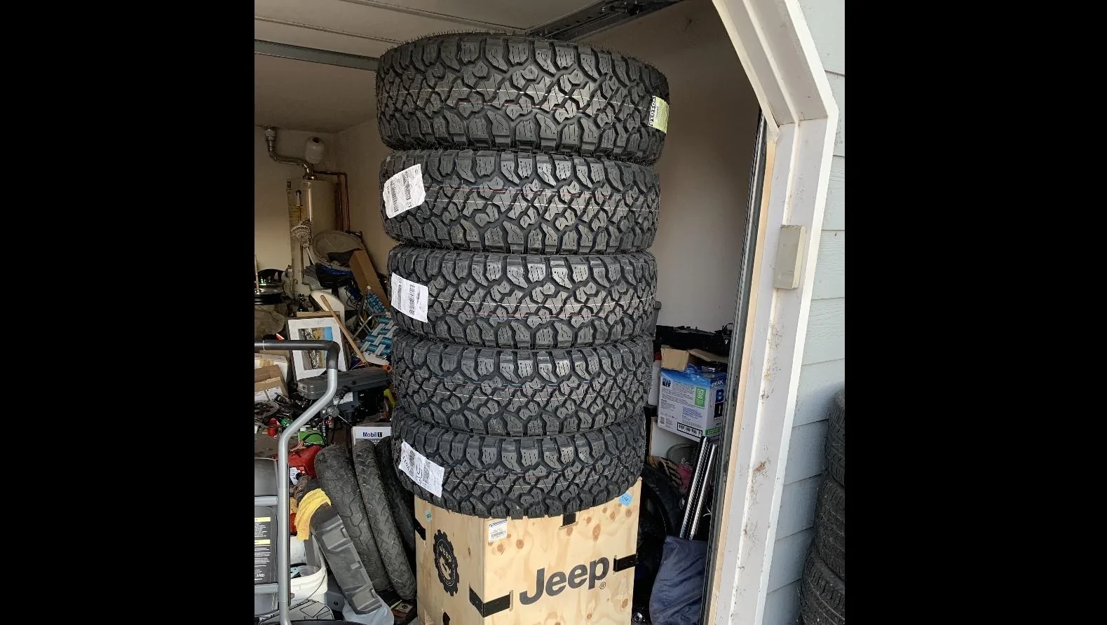 Jeep Gladiator ‘21 Sport w/2” Mopar, Kenda 35x10.50 on Mopar Steel Spares F9C7B72E-462F-498D-AEF7-FA1A6ED2C5F9