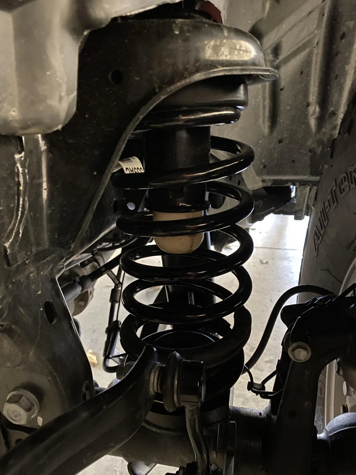 Jeep Gladiator Front coil spring bending after Daystar leveling kit. C8CBB295-7CB7-4153-9AD0-32F04D11B5BD