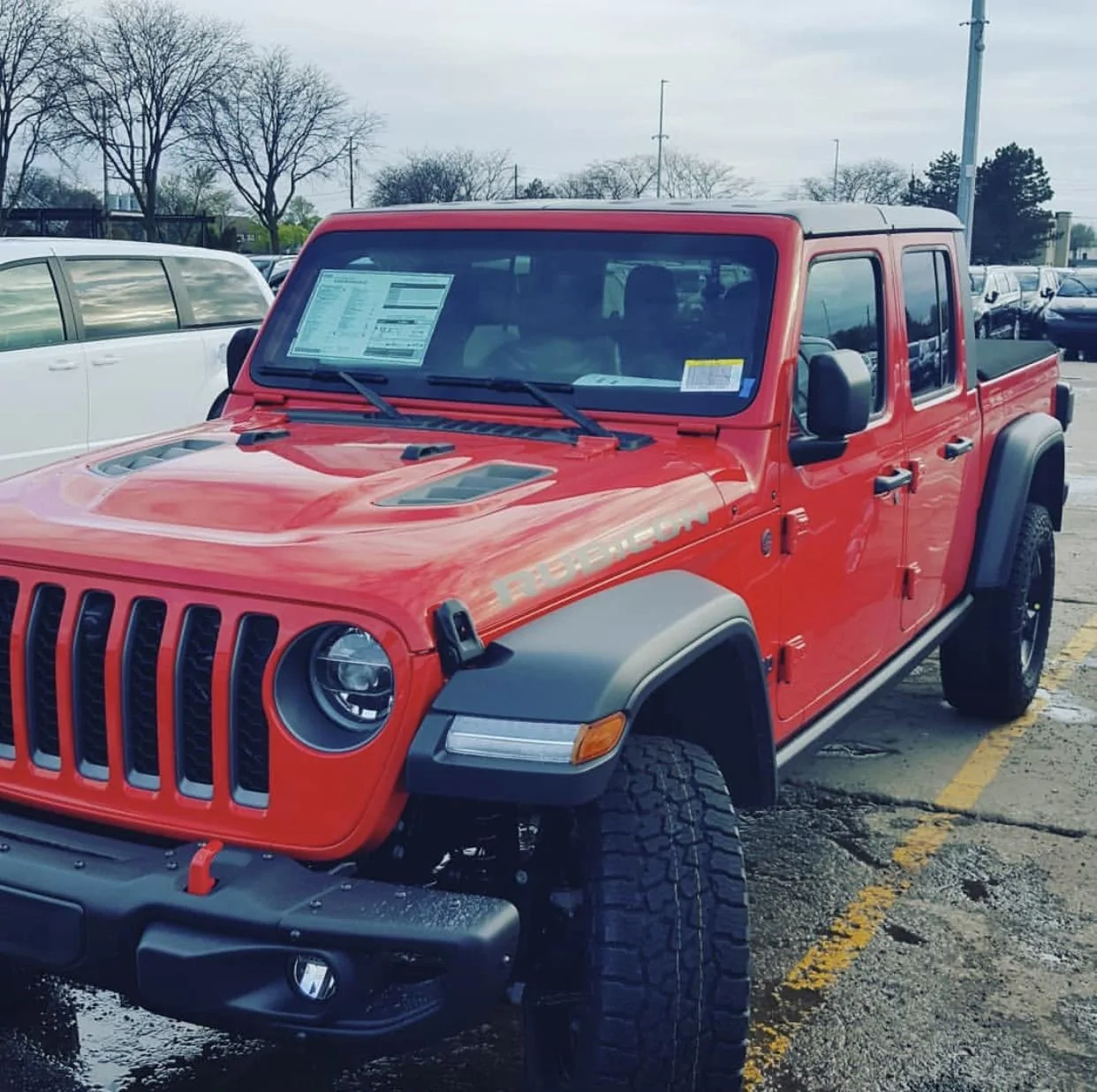 Jeep Gladiator FIRECRACKER RED Gladiator JT Club 0A876268-E3DE-4D61-853B-5BD0E06BF1BE