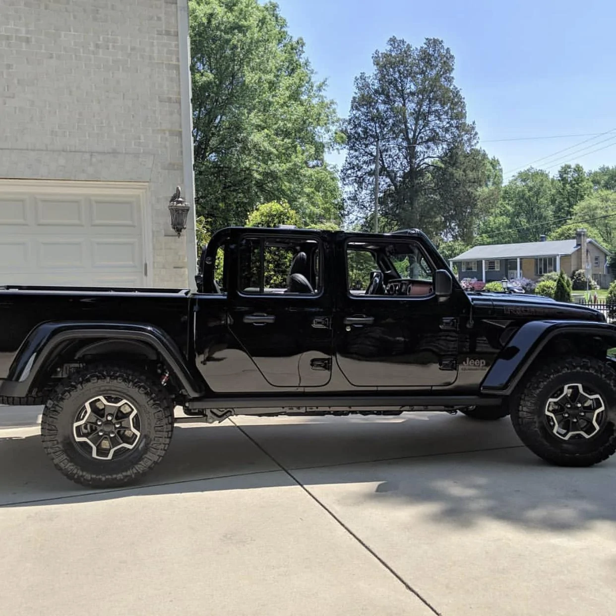 Jeep Gladiator BLACK Gladiator JT Club 97E4BD91-5938-4E2C-BB38-A24CA2571521