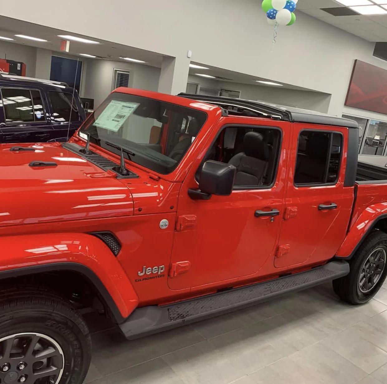 Jeep Gladiator FIRECRACKER RED Gladiator JT Club 94881B76-EF07-4D80-B309-7E76289D818D