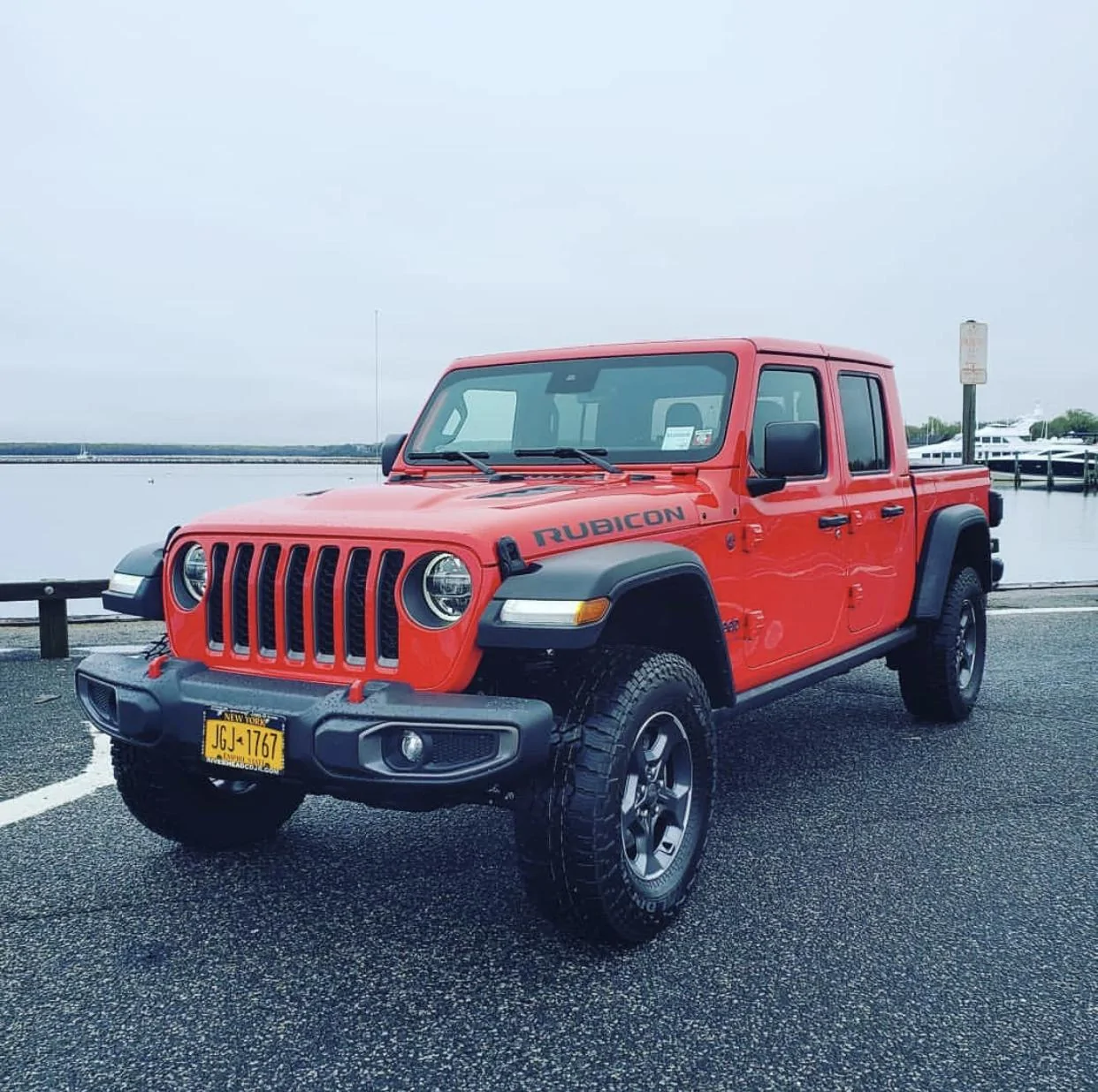 Jeep Gladiator FIRECRACKER RED Gladiator JT Club 018C6880-2F47-4724-8423-72A5A1FB0591