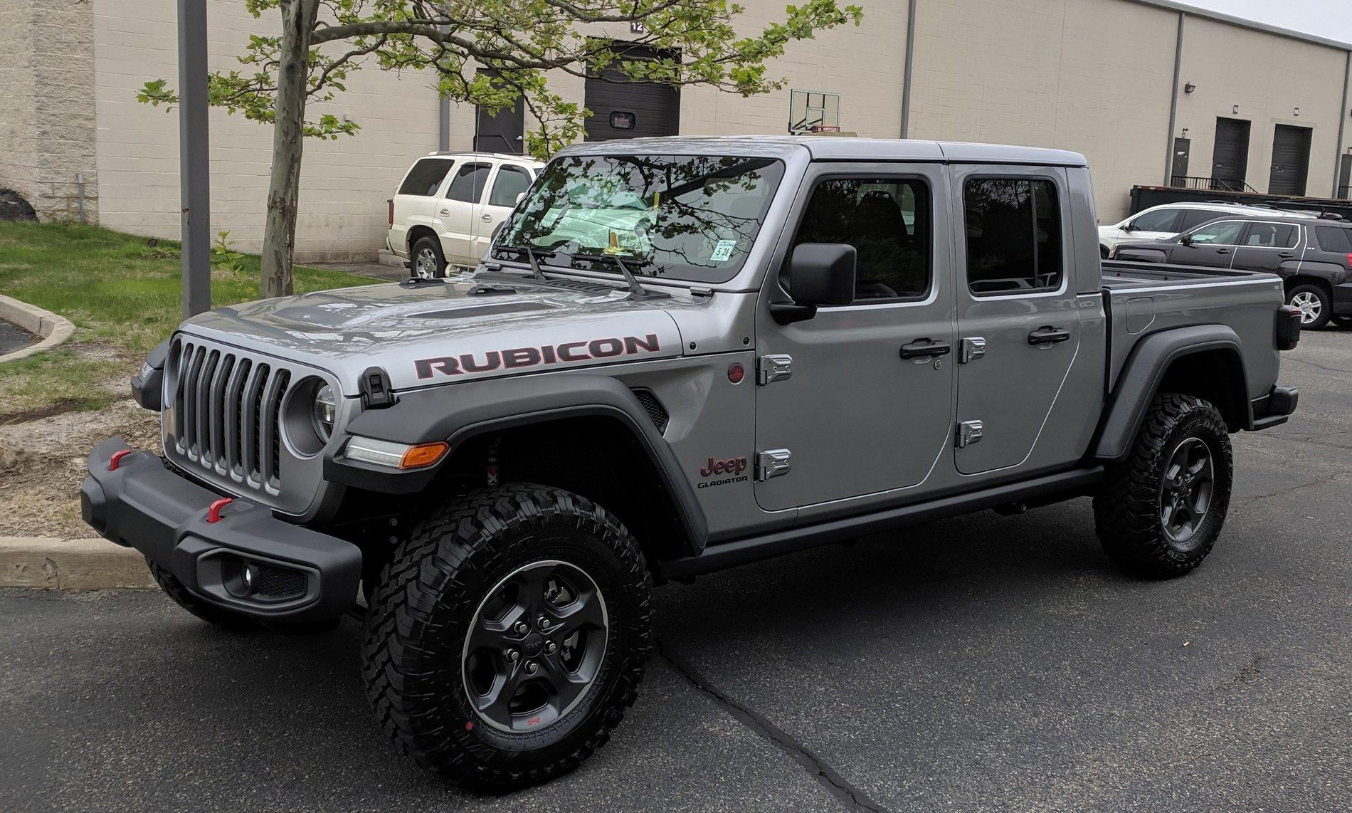 Jeep Gladiator MT or AT tires? Ken-JT
