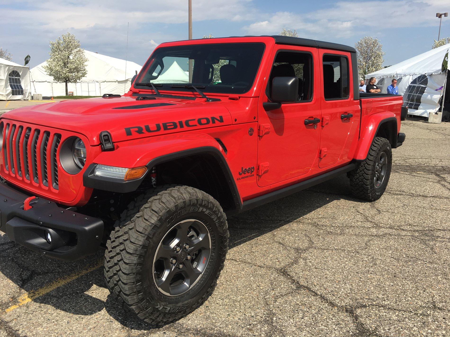 Jeep Gladiator JT Rubicon Stock Suspension For Sale 57886347088__9F18F32E-4D81-4309-A03E-2310F8139512.JPG