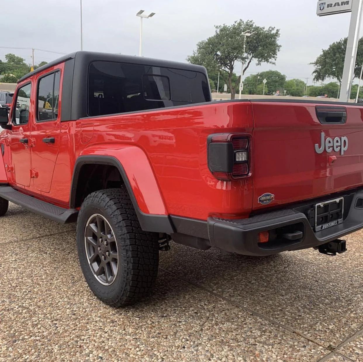 Jeep Gladiator FIRECRACKER RED Gladiator JT Club 62445994-6548-4128-863E-E59B2FD42C77