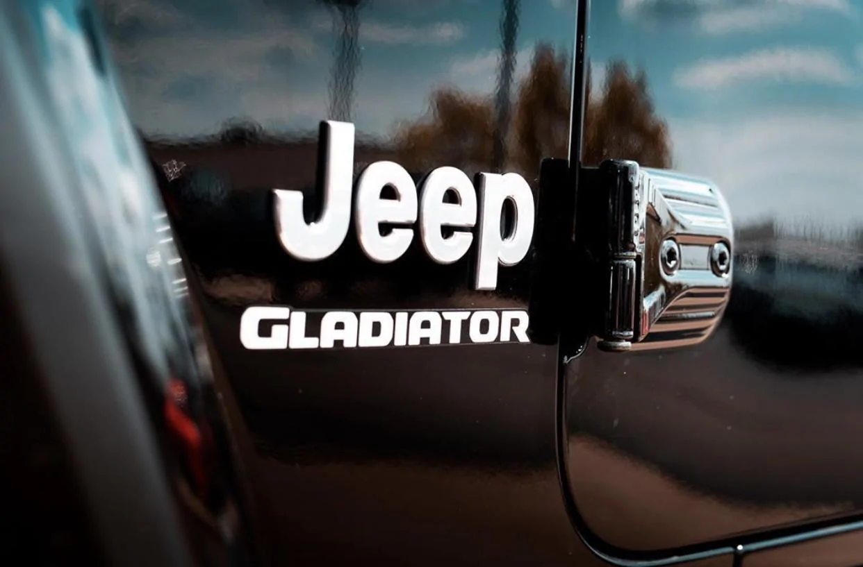 Jeep Gladiator BLACK Gladiator JT Club 28207E13-713D-492F-93C9-7A08D86DFAFA