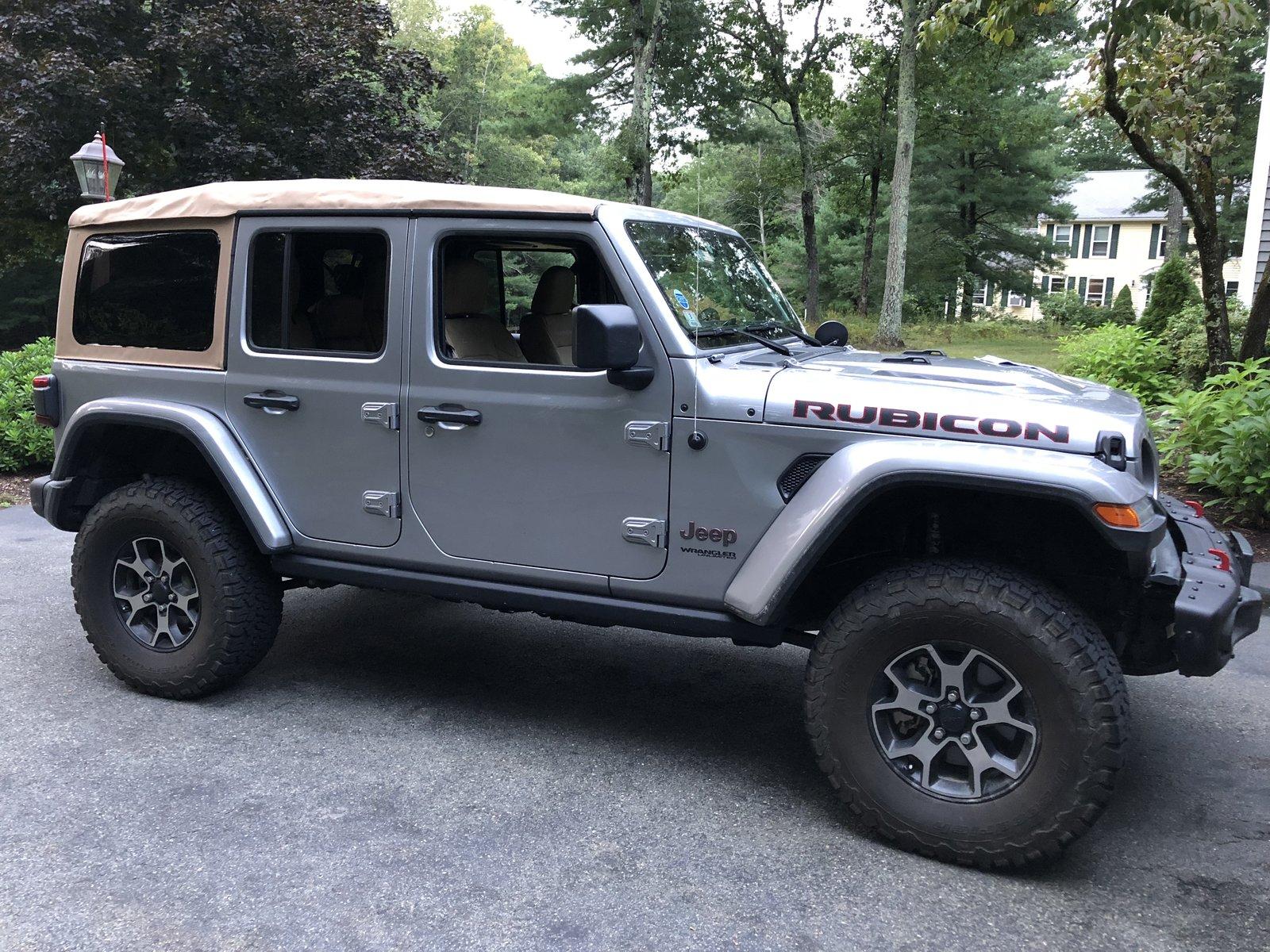 Jeep Gladiator Bestop Tan soft top :) 0B7FE634-9CD3-419C-A7E7-A4EB36627671