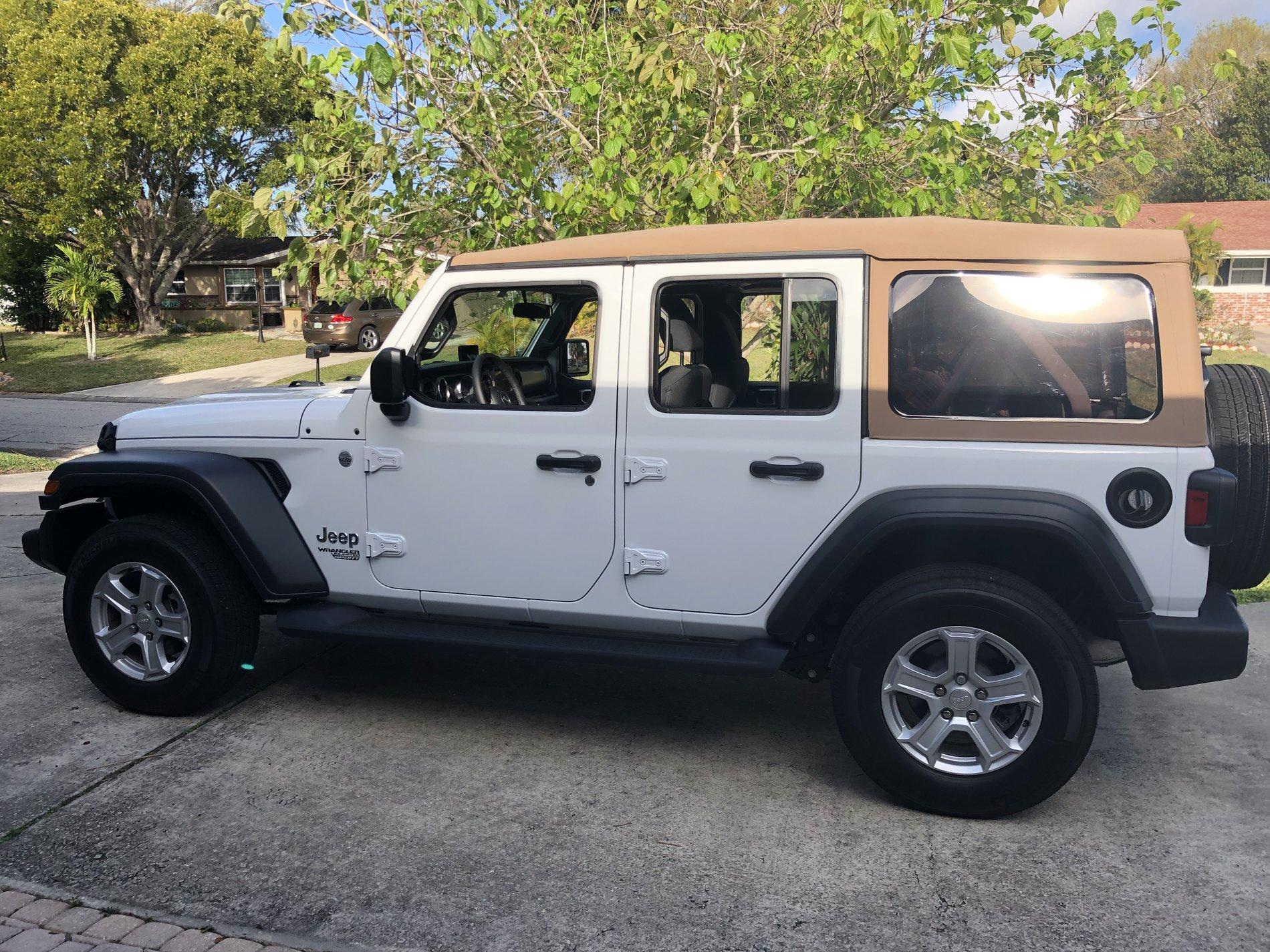 Jeep Gladiator Bestop Tan soft top :) D367E64B-02EC-42FC-90E9-9CA2DD1D1C48