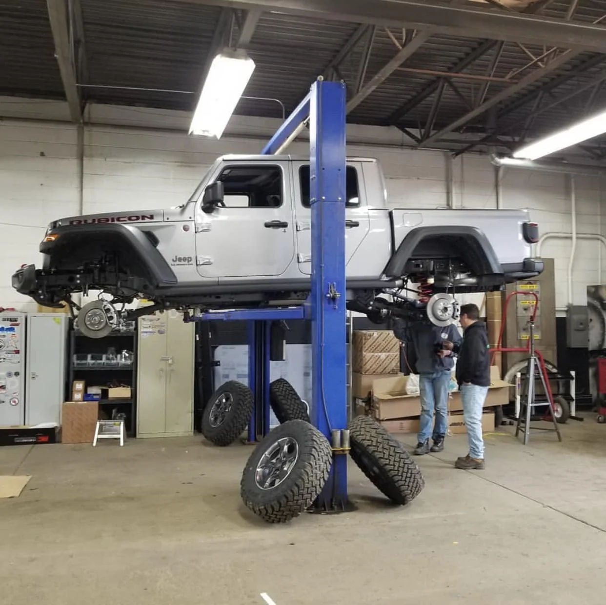 Jeep Gladiator BILLET SILVER Gladiator JT Club 905F78E7-B8B8-41E6-A19E-E257F8084B78