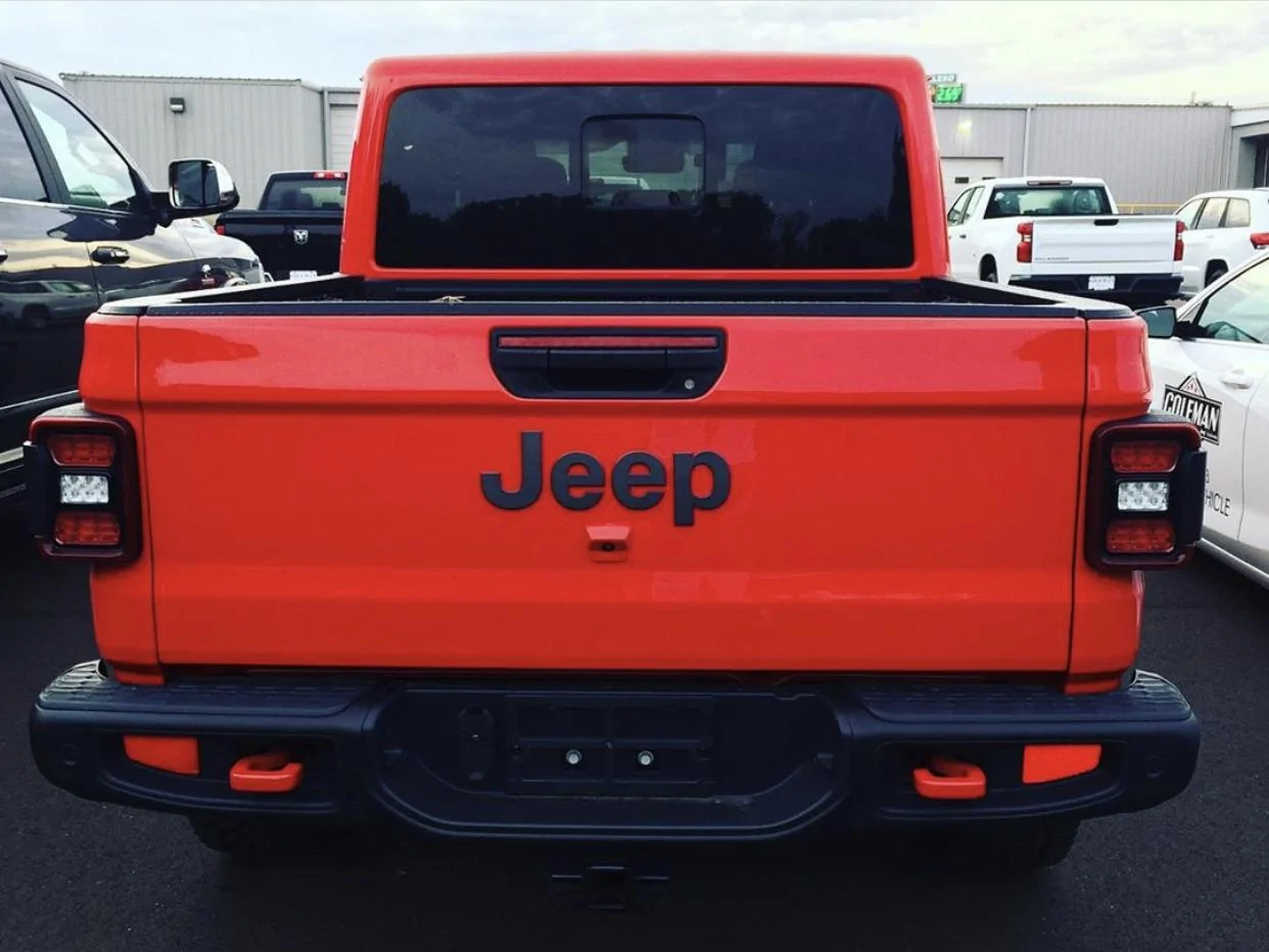 Jeep Gladiator FIRECRACKER RED Gladiator JT Club 5547BC63-21B0-4186-BE39-4C3410021181