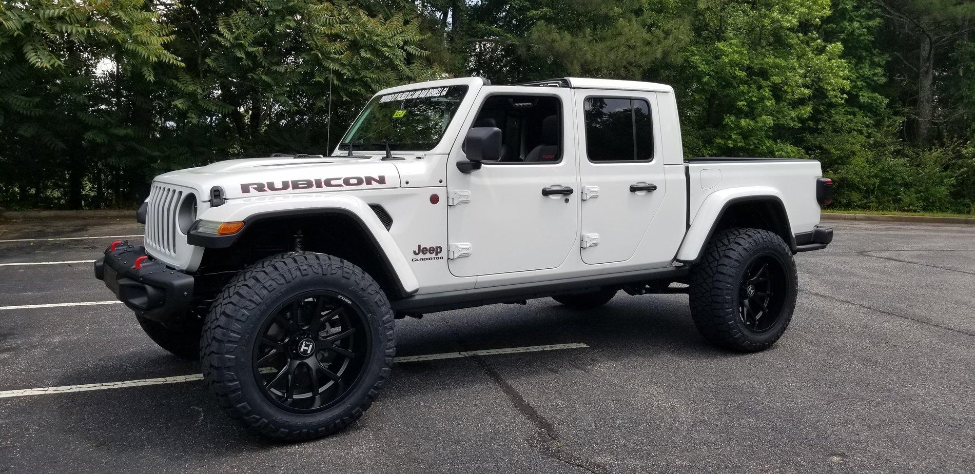 Jeep Gladiator Gladiators on Mopar 2" Lift Kit 20190507_142457